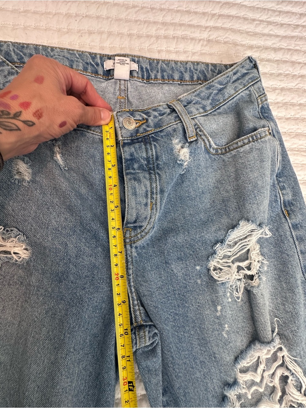 Forever 21 Wide Leg Distressed Destroyed Jeans Size 26 inseam 31” - Picture 6 of 6